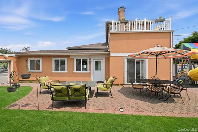 844 Park Lane, North Woodmere, NY 11581