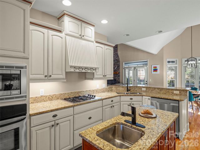 47 Ledgestone Drive, Fairview, NC 28730