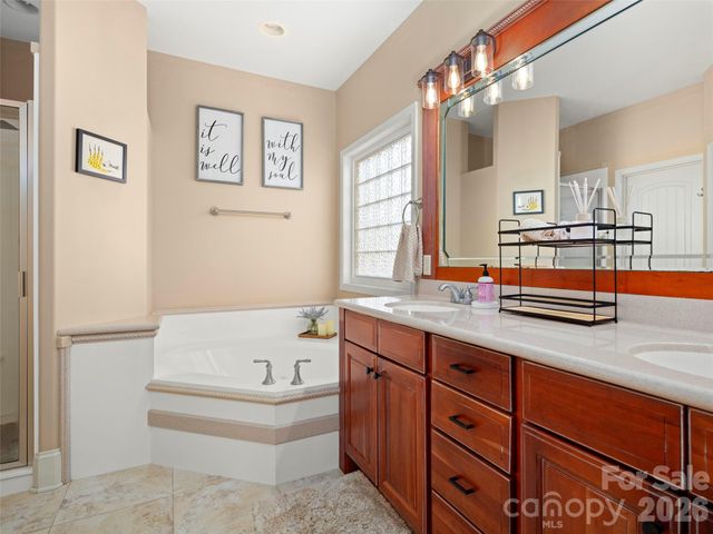 47 Ledgestone Drive, Fairview, NC 28730