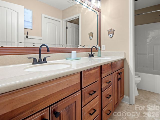 47 Ledgestone Drive, Fairview, NC 28730