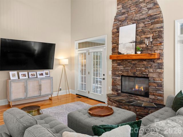 47 Ledgestone Drive, Fairview, NC 28730