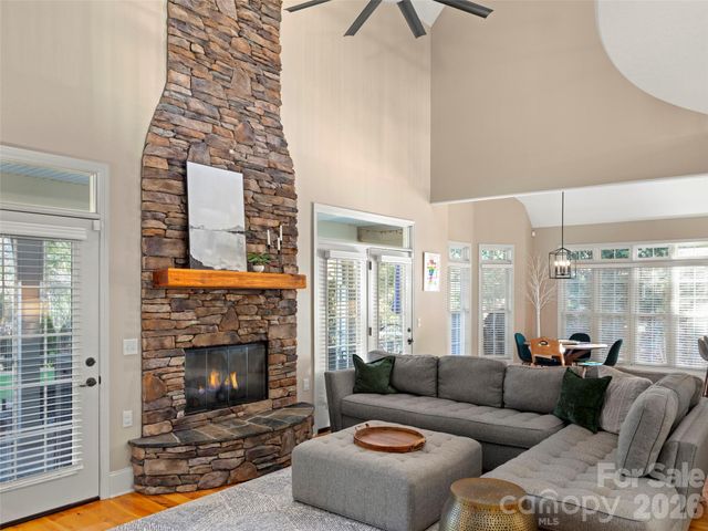 47 Ledgestone Drive, Fairview, NC 28730