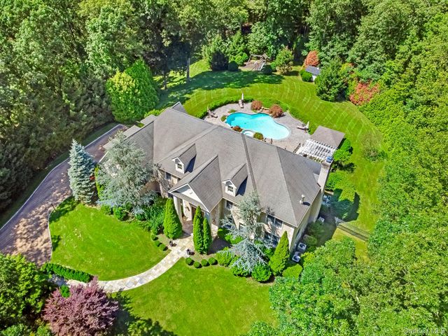 4 Hageman Court, Katonah, NY 10536