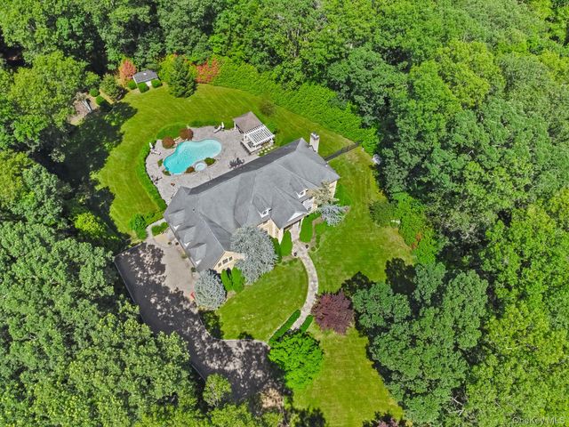 4 Hageman Court, Katonah, NY 10536