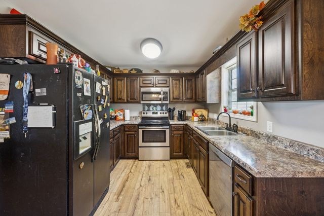 225 Eagle Blvd, Shelbyville, TN 37160