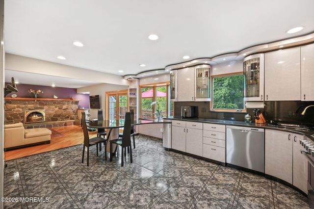 55 Manor Drive, Marlboro, NJ 07746