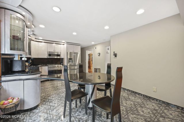 55 Manor Drive, Marlboro, NJ 07746