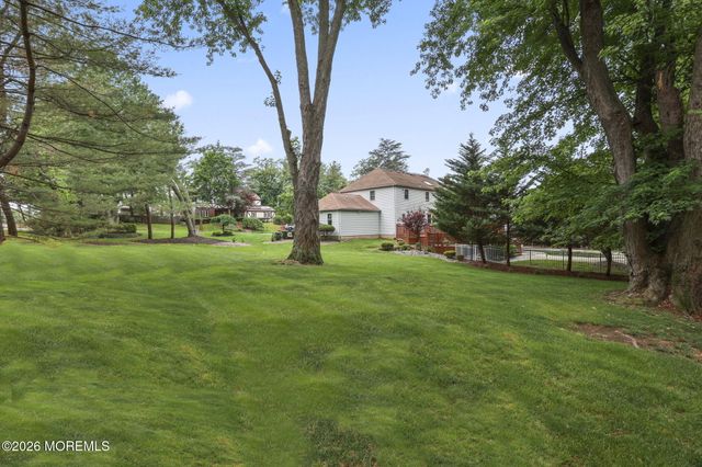 55 Manor Drive, Marlboro, NJ 07746
