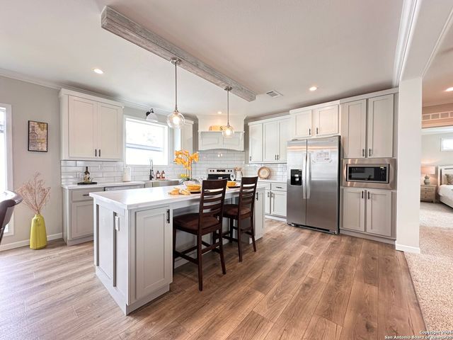 200 Lolita, Lytle, TX 78052