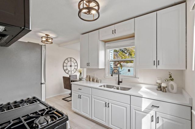 3214 Dupont Avenue N, Minneapolis, MN 55412