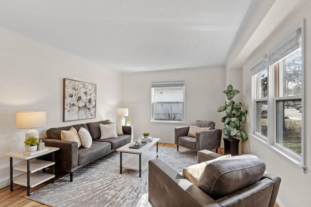 3214 Dupont Avenue N, Minneapolis, MN 55412