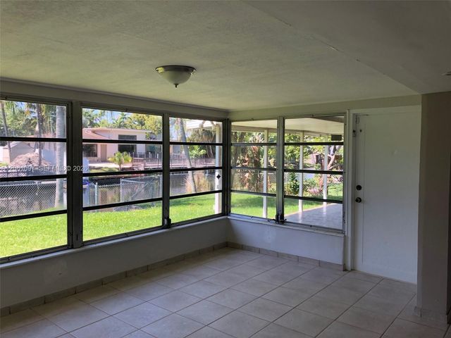2560 NE 200th St 0, Miami, FL 33180