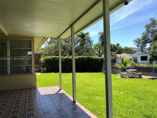 2560 NE 200th St 0, Miami, FL 33180