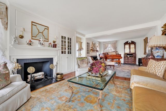 107 Westford Rd, Concord, MA 01742