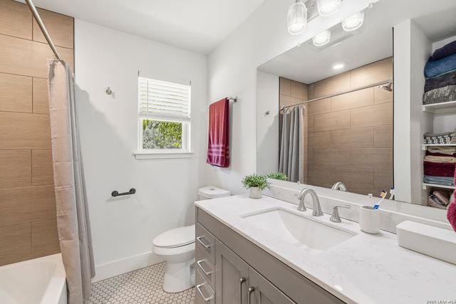 315 MIMOSA ST, Kerrville, TX 78028