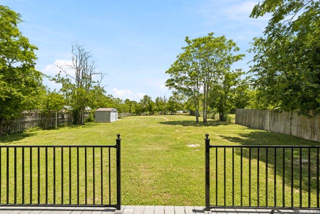 315 MIMOSA ST, Kerrville, TX 78028