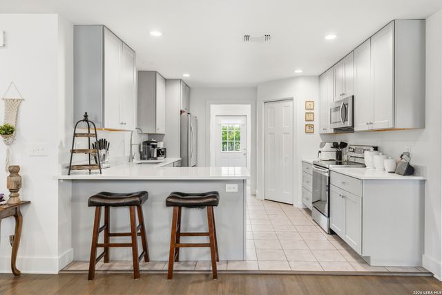 315 MIMOSA ST, Kerrville, TX 78028