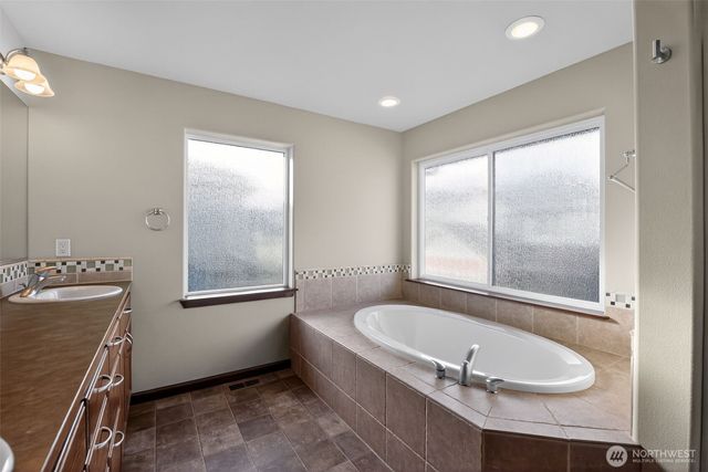 4302 25th Street SE, Puyallup, WA 98374