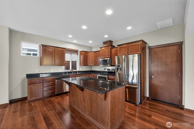 4302 25th Street SE, Puyallup, WA 98374