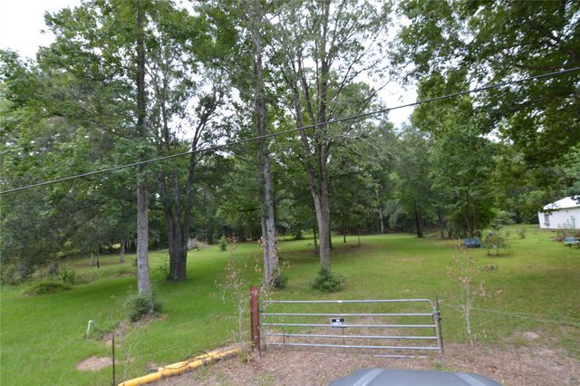1120 Cherry Creek Drive, Shepherd, TX 77371