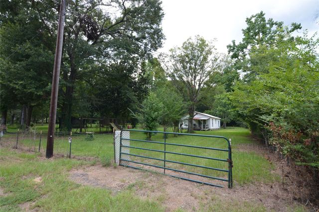 1120 Cherry Creek Drive, Shepherd, TX 77371