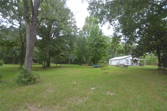 1120 Cherry Creek Drive, Shepherd, TX 77371