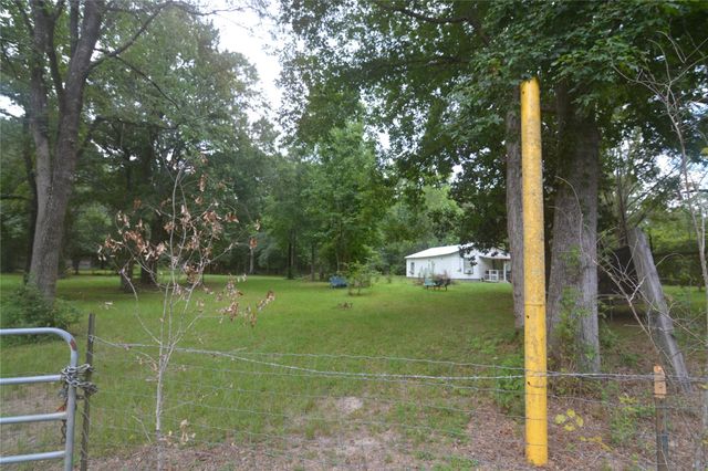 1120 Cherry Creek Drive, Shepherd, TX 77371