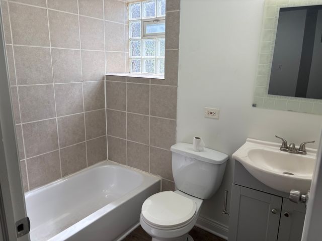 2822 W Flournoy Street GARDEN, Chicago, IL 60612
