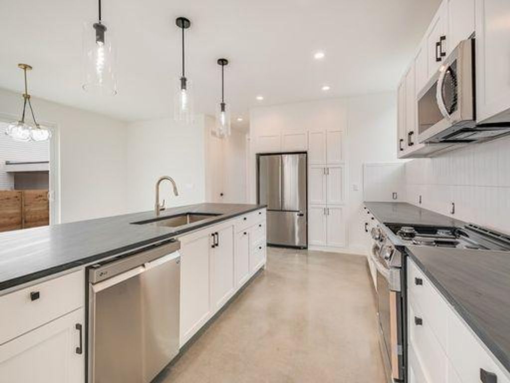 7006 Bennett Ave 1, Austin, TX 78752