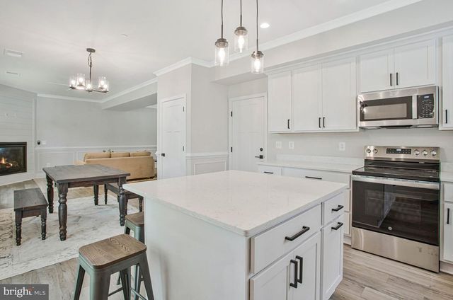 1316 JUNIPER ST, Shady Side, MD 20764