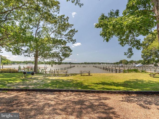1316 JUNIPER ST, Shady Side, MD 20764