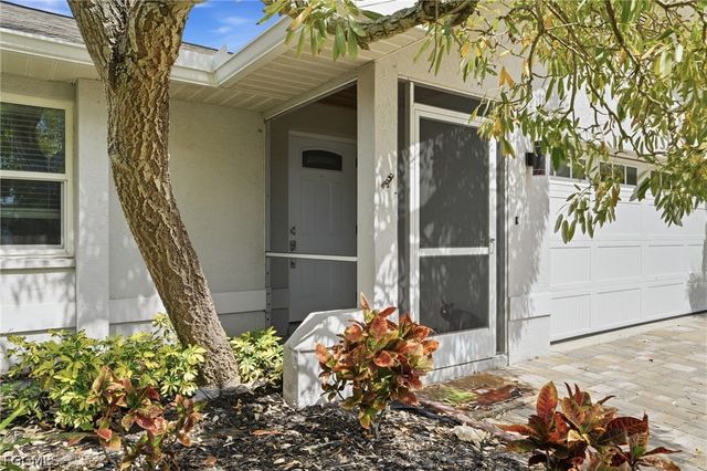 1225 SW 34th TER, Cape Coral, FL 33914