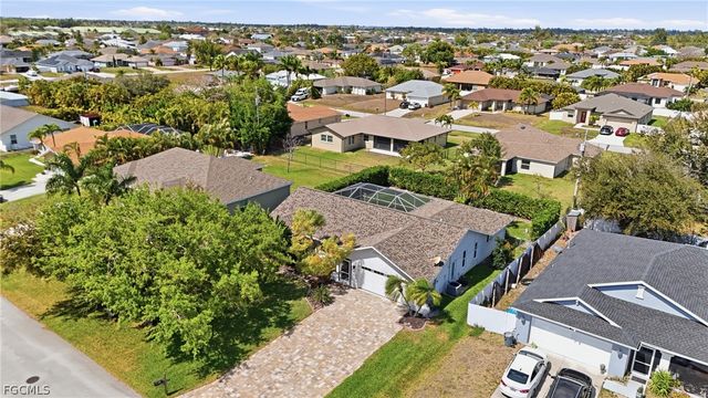 1225 SW 34th TER, Cape Coral, FL 33914