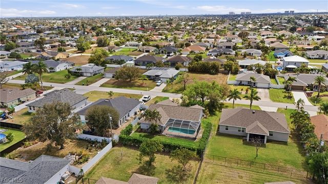 1225 SW 34th TER, Cape Coral, FL 33914