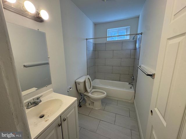 616 W 6TH ST, Chester, PA 19013