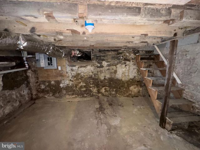 616 W 6TH ST, Chester, PA 19013