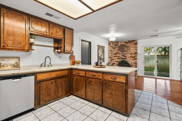 2795 Carolee Court, Redding, CA 96002