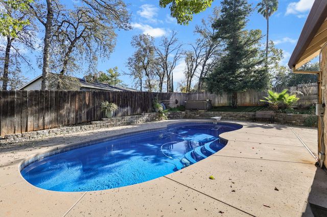 2795 Carolee Court, Redding, CA 96002