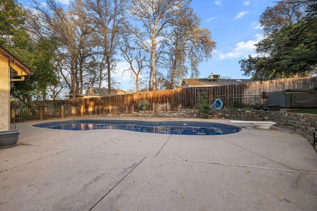 2795 Carolee Court, Redding, CA 96002