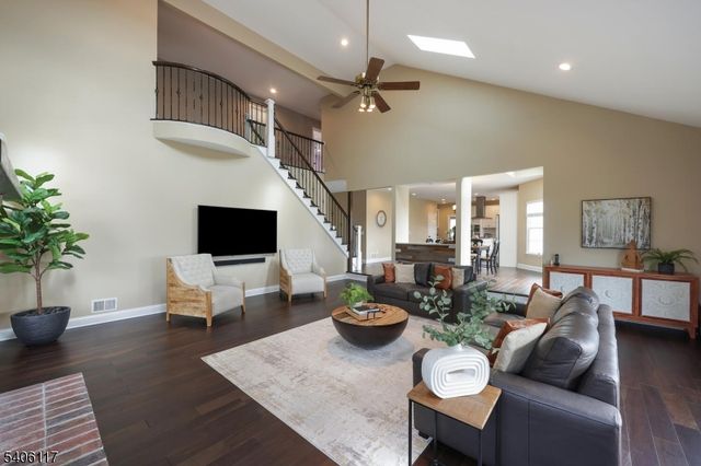 26 Davenport Way, Hillsborough Twp., NJ 08844