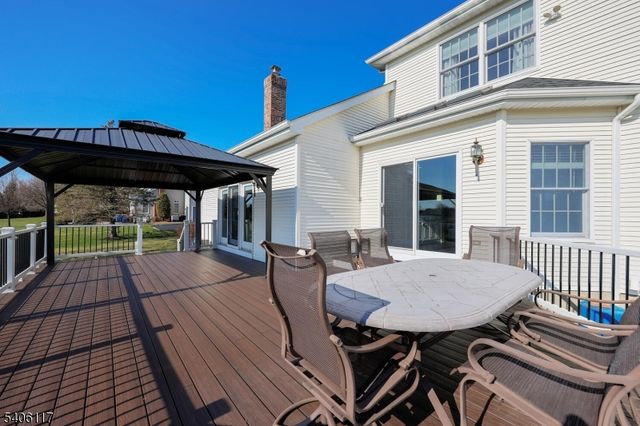 26 Davenport Way, Hillsborough Twp., NJ 08844