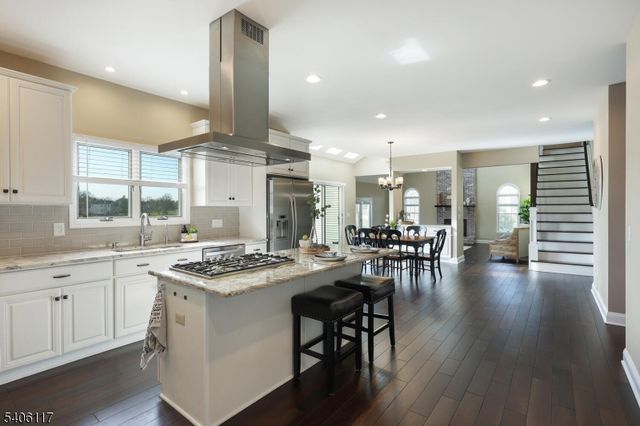 26 Davenport Way, Hillsborough Twp., NJ 08844