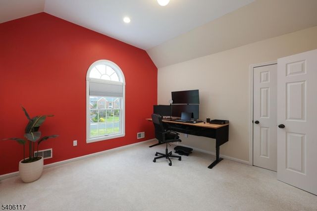 26 Davenport Way, Hillsborough Twp., NJ 08844