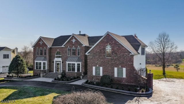 26 Davenport Way, Hillsborough Twp., NJ 08844