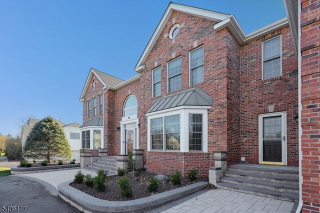 26 Davenport Way, Hillsborough Twp., NJ 08844