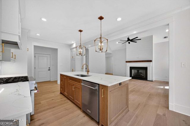 896 Jenkins Road, Forsyth, GA 31029