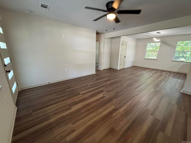 8616 Dreher Ln, Little Rock, AR 72209