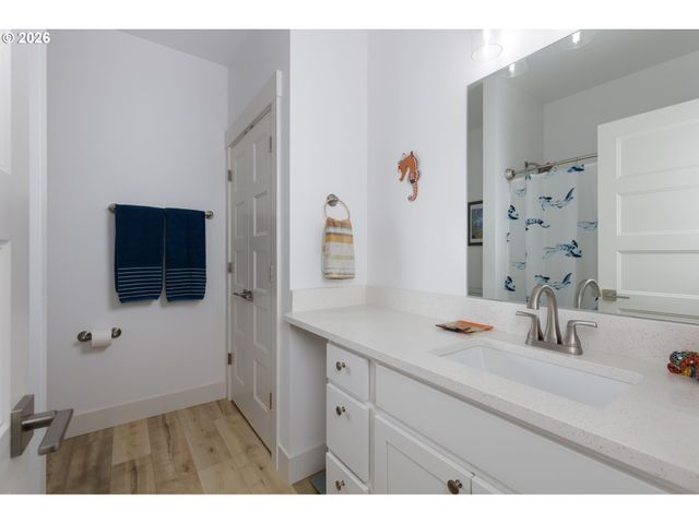 252 ESTABROOK Rd, Carson, WA 98610
