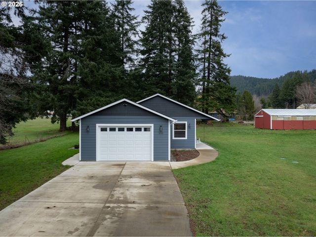 252 ESTABROOK Rd, Carson, WA 98610