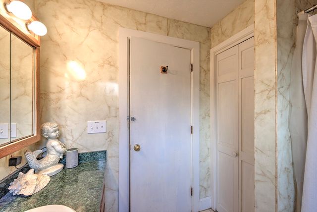 474 Valley Road, Barre, MA 01005